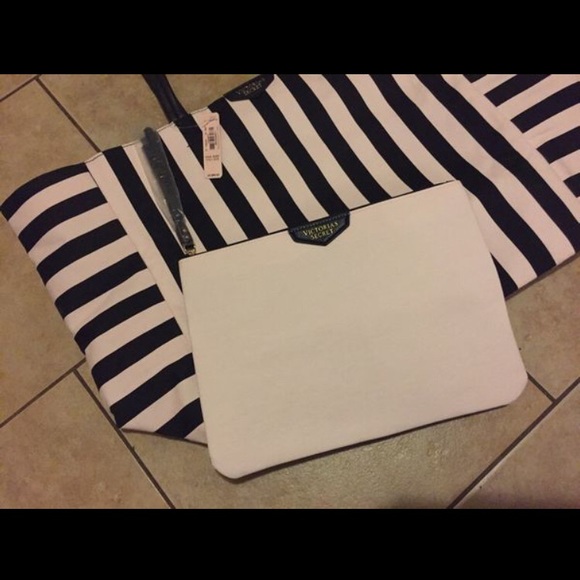 Victoria’s Secret huge weekender bag & clutch - Picture 2 of 5